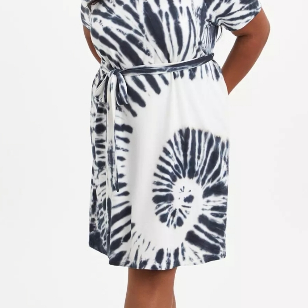 Torrid Tie Dye Dress - Picture 4 of 9